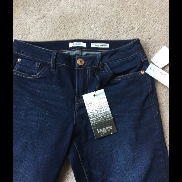 NWT Kensie Sophia skinny jeans size 28.