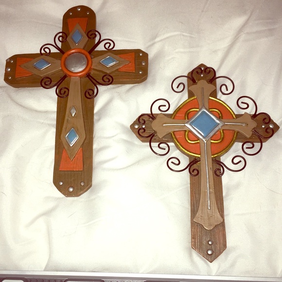 Cross wall decor