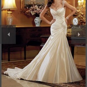 FLASH SALE Sophia Tolli wedding dress sz 4-6