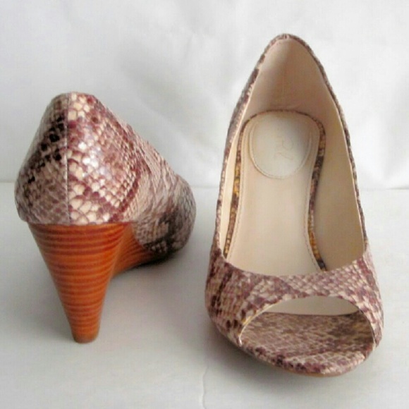 Studio Paolo Shoes - Shoes Brown Beige Reptile Snake size 7.5 Studio Paolo Shoes - Shoes Brown Beige Reptile Snake size 7.5