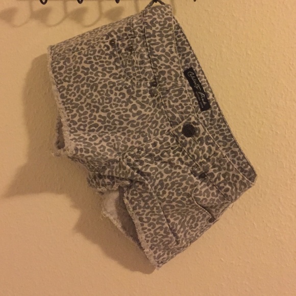 Patterned Shorts - Picture 1 of 1