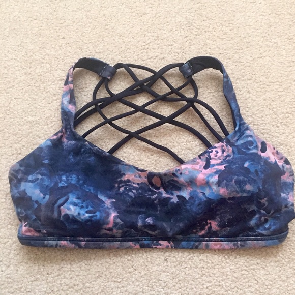 Lululemon Free to Be Wild Sports Bra sz 8