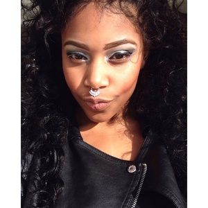 Meet your Posher, Alaysia
