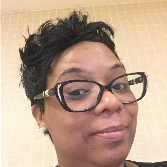 Meet your Posher, Omeka