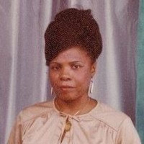 Meet your Posher, Sandra - Picture 1 of 1