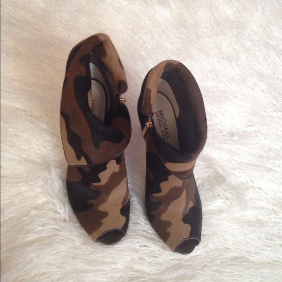 🔸MK Green Kendra Camouflage HairCalf Ankle Boot🔸 - Picture 4 of 4