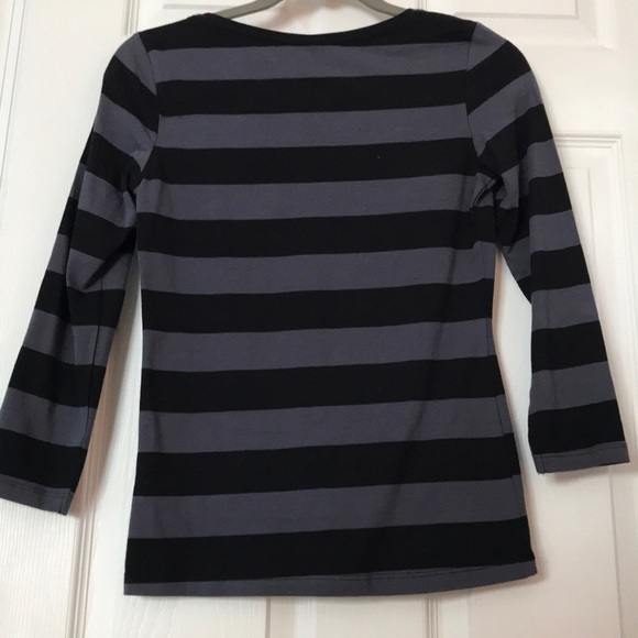 Black and gray stripped shirt - Picture 2 of 4
