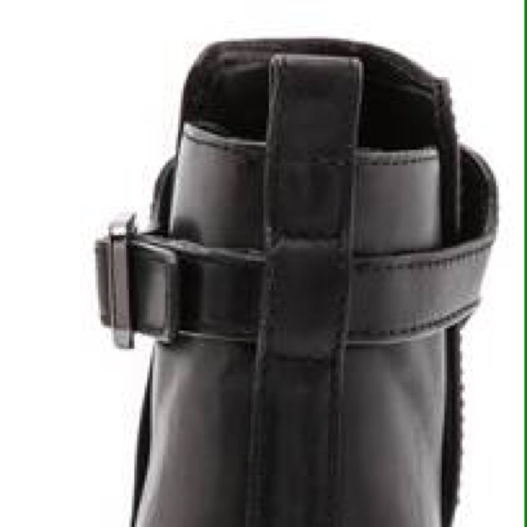 Tory Burch Bloomfield Black Leather Chain Buckle Ankle Boots  Tory Burch Bloomfield Chain Leather Bootie, Black