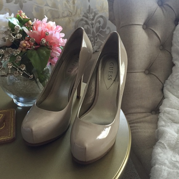 Guess Nude Pumps
