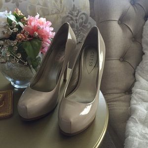 Guess Nude Pumps