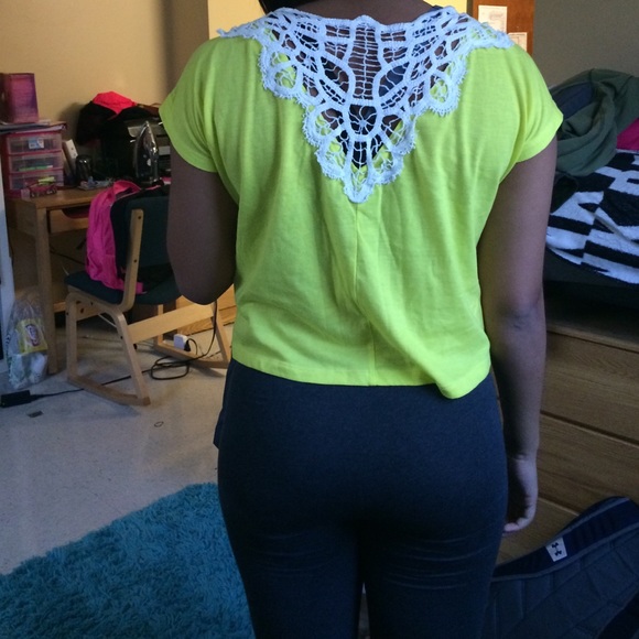 Crop top - Picture 2 of 2