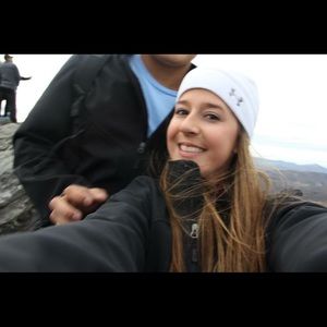 Meet your Posher, Avery