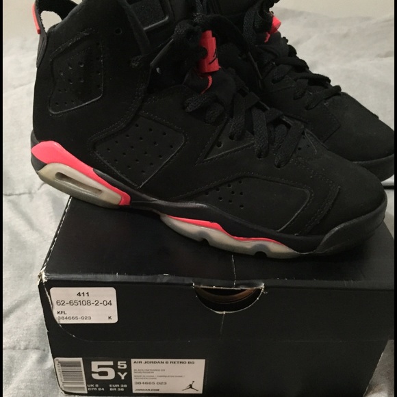 Jordan 6 infared Boys size 5.5 wms 6.5