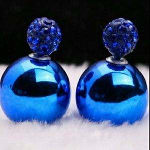 Double sided earrings