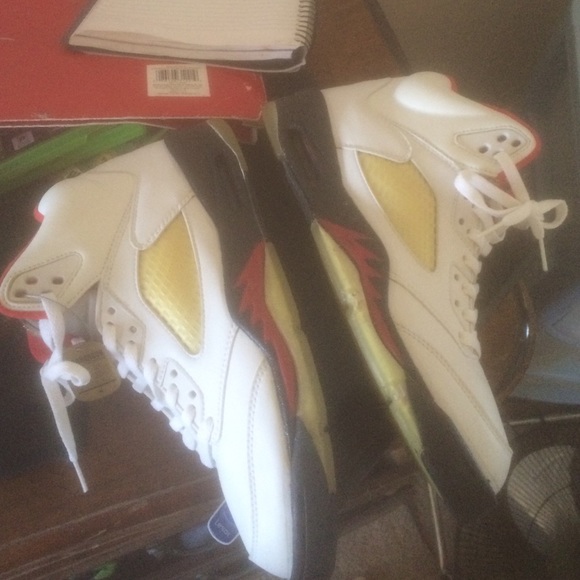 1999 OG fire red 5 og box - Picture 4 of 4