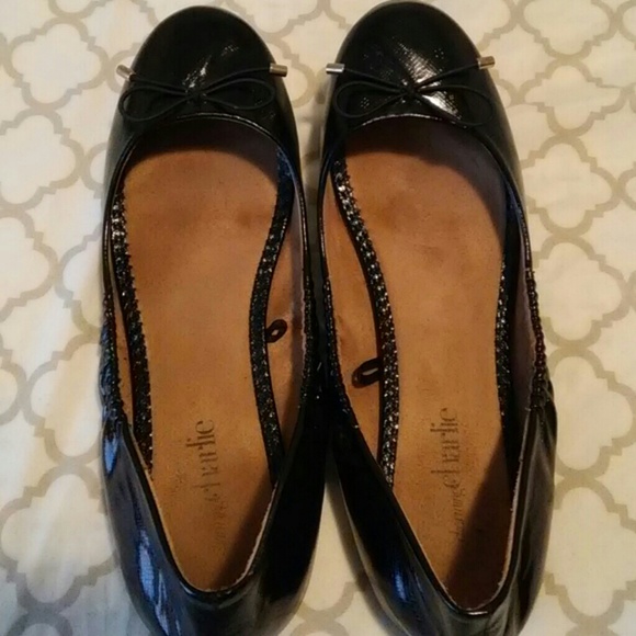 Black flats with bow