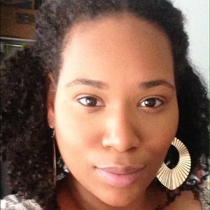 Meet your Posher, Rae