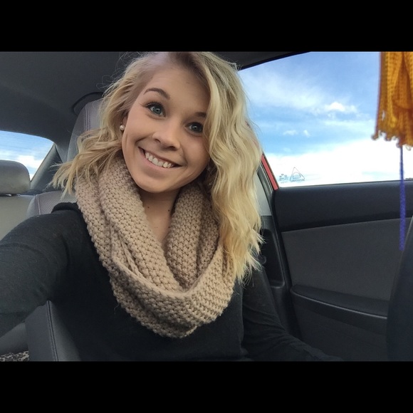 Meet your Posher, Samantha