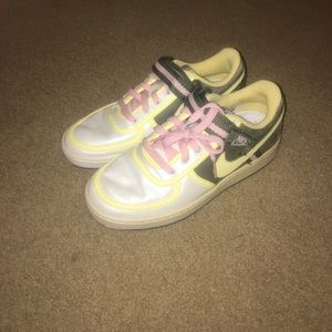 Never worn before Nike fashion sneaker!