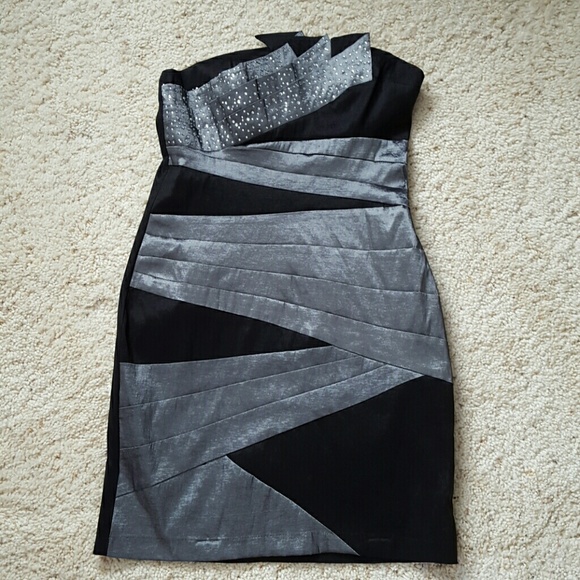 Strapless dress