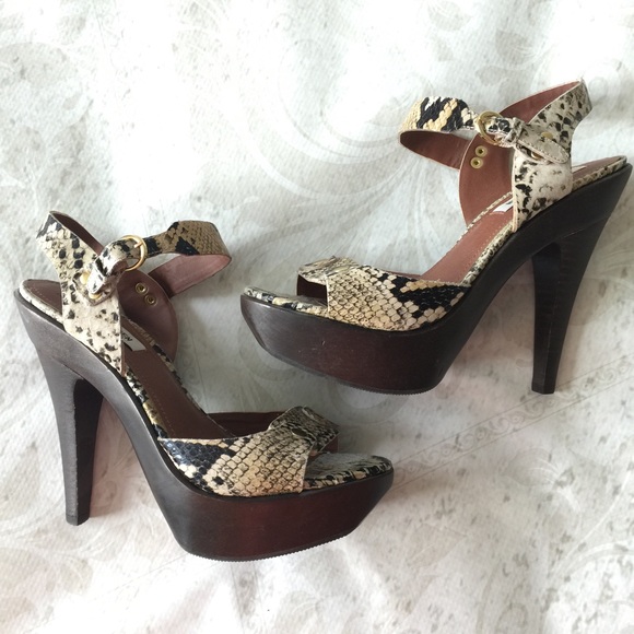 BRAND NEW Steve Madden Snakeskin Heels - Picture 2 of 4