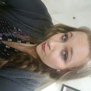 Meet your Posher, Hope