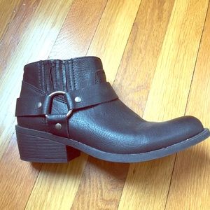 Barely worn black motorcycle boots