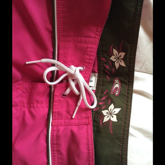 Pink O'Neil board shorts - Picture 2 of 3