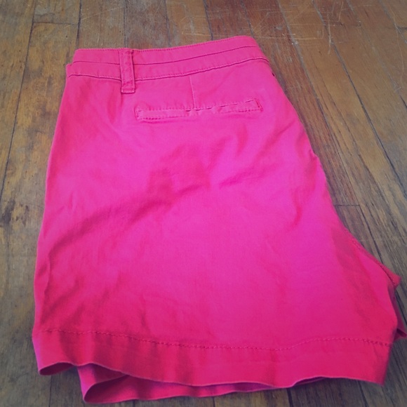 ELLE Shorts