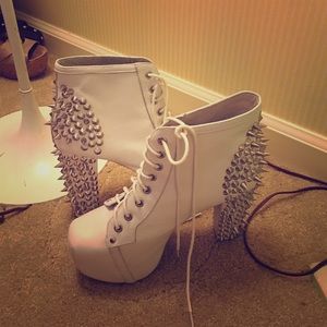 Jeffrey Campbell white spike Lita boot!