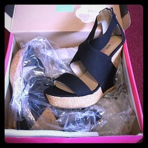 JustFab  4" black wedges