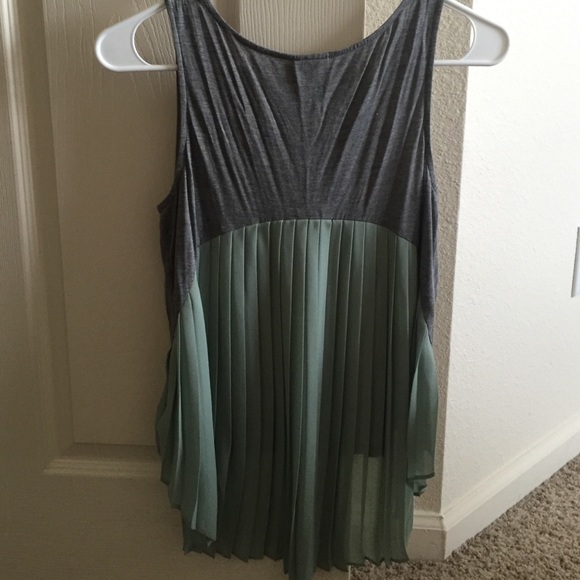 Tank top with cute back