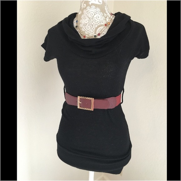 Rue 21 Short sleeve sweater