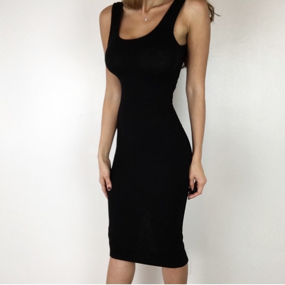 💋 • Last Item • Black Cut Out Midi Dress - Picture 3 of 4