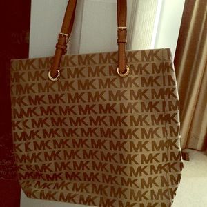 Michael Kors Tote
