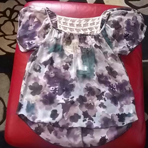 Beautiful Top W Wrapper - Picture 4 of 4