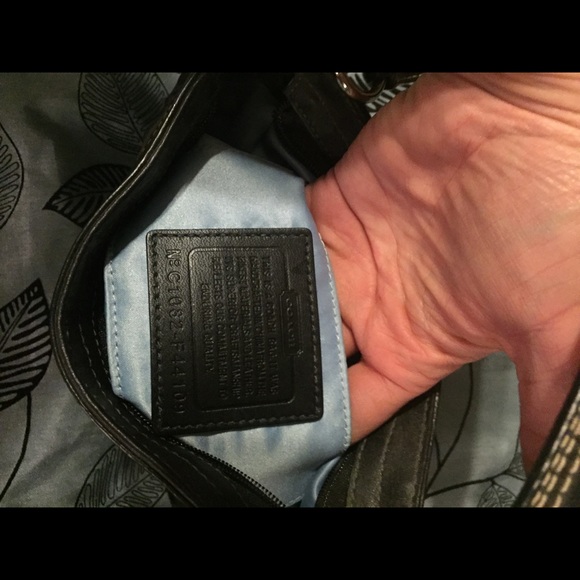 Authentic coach purse. - Picture 3 of 3