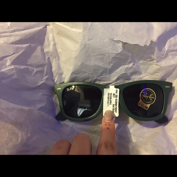 Ray bans wayfarers leather sale ‼️super sale!