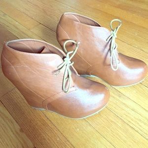Brown wedged shoes