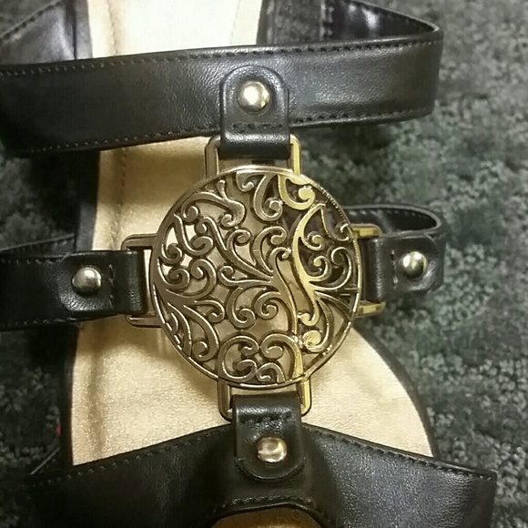 Gold and brown heels - Picture 4 of 4