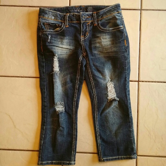 Wishful park distressed capris size 3
