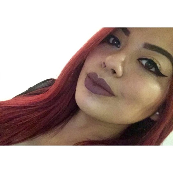 Meet your Posher, Jennifer - Picture 1 of 1