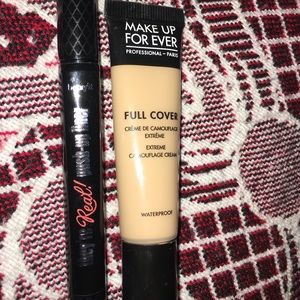 Full cover makeup forever concealer! W Extra item