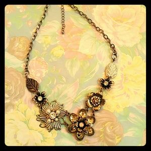 SOLD (BLACK FRIDAY SALE) Floral statement necklace