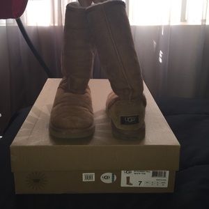 Chestnut UGGs
