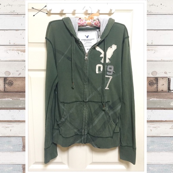 🐊 American Eagle Sweater