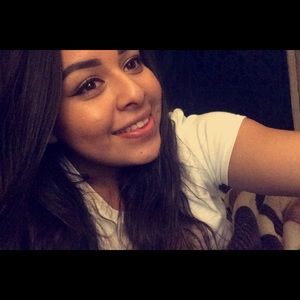 Meet your Posher, Esmeralda