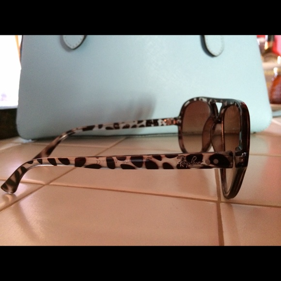 Ray Ran tortoise shell aviators. - Picture 4 of 4