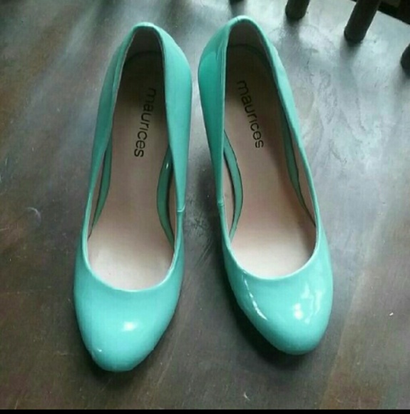 Mint Pumps, Never Worn!