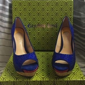 Gianni Bini platform heels